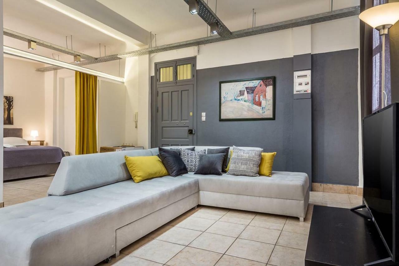 Апартаменты Renovated Loft At The Center Of Monastiraki Афины Экстерьер фото