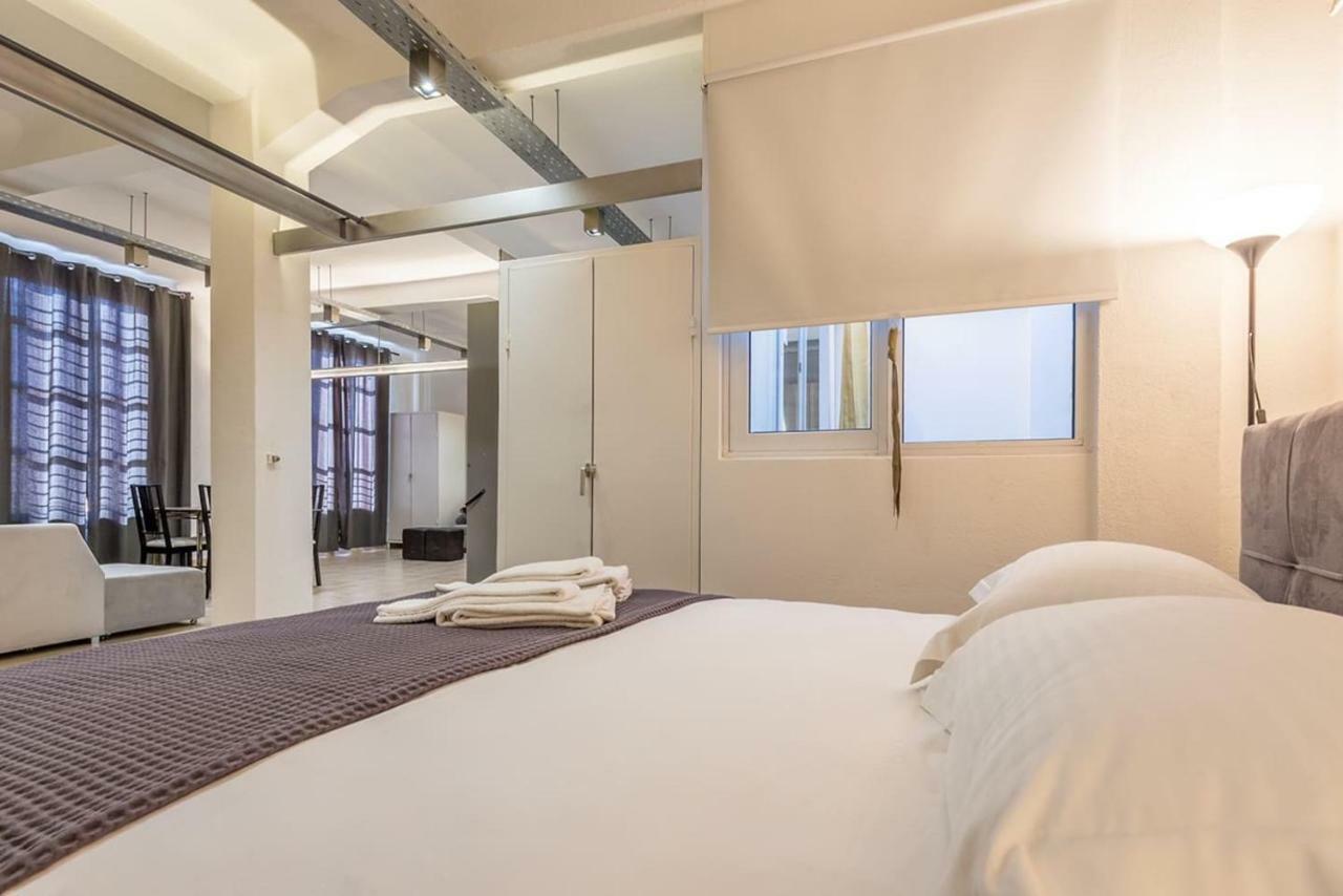 Апартаменты Renovated Loft At The Center Of Monastiraki Афины Экстерьер фото
