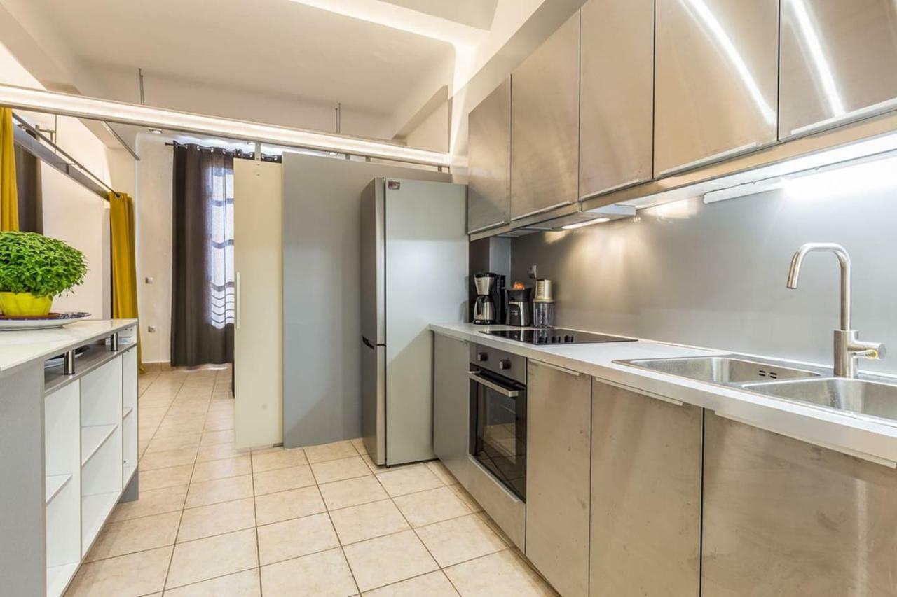 Апартаменты Renovated Loft At The Center Of Monastiraki Афины Экстерьер фото