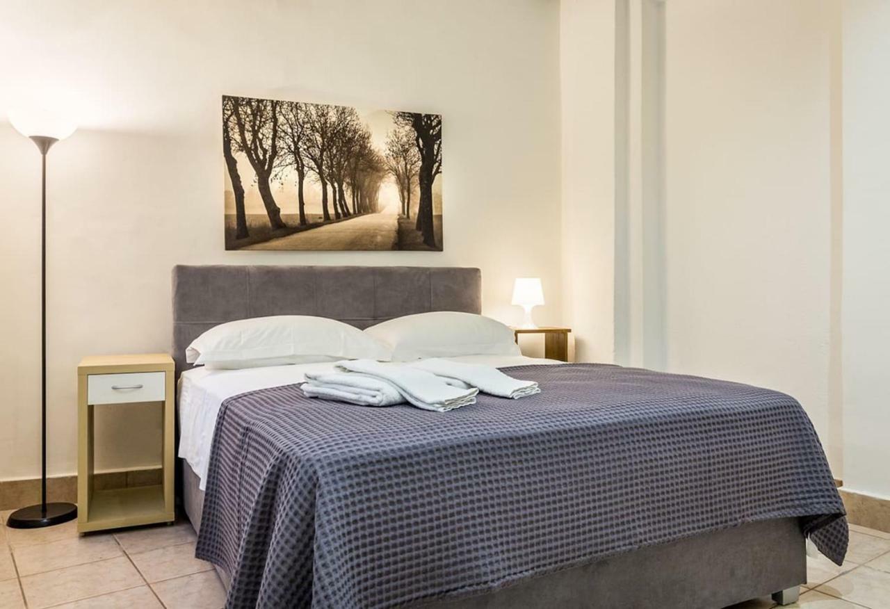 Апартаменты Renovated Loft At The Center Of Monastiraki Афины Экстерьер фото